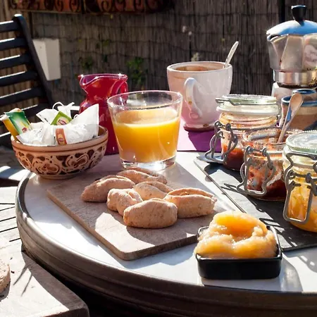 La Des Calanques Bed & Breakfast *
